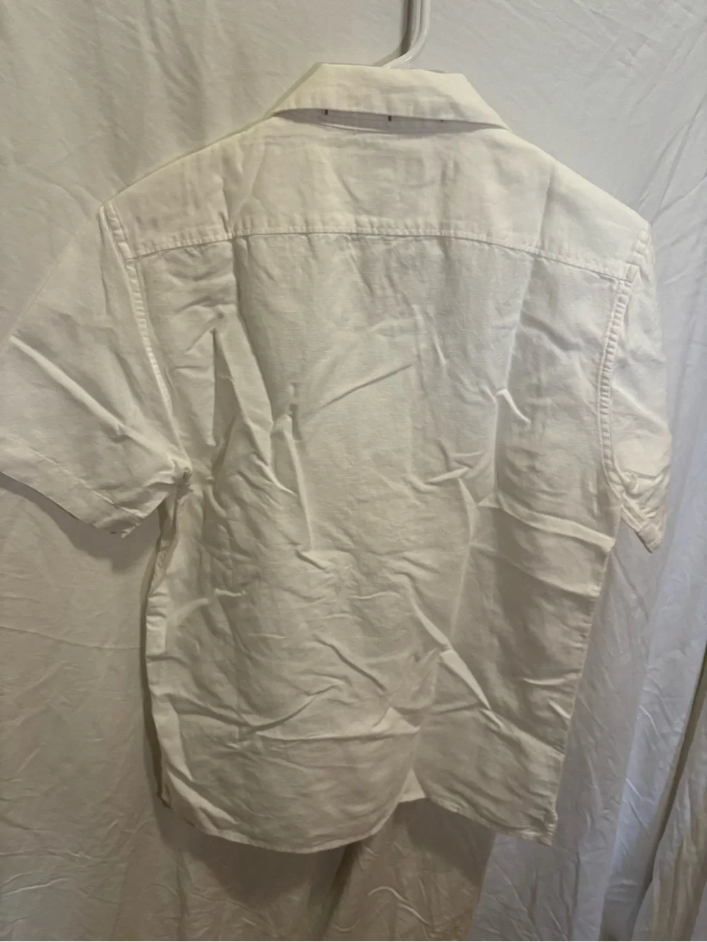 NWT Banana Republic Men’s White linen blend Short Sleeve Button-Down Shirt